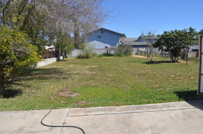 Building Photo - El Cajon 3 BR/1BA Single Family Detached H...