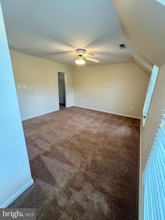 Building Photo - 805 Winterberry Dr
