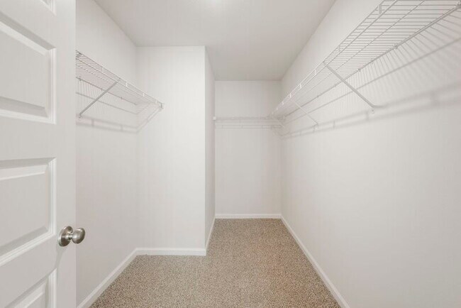 Building Photo - 5033 Rivergrass Dr