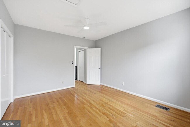 Building Photo - 1230 Wylie St NE