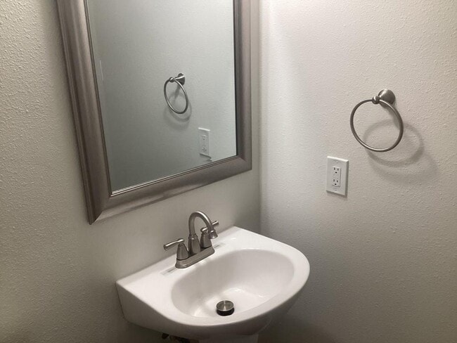 Building Photo - 9023 Grand Villa Ln