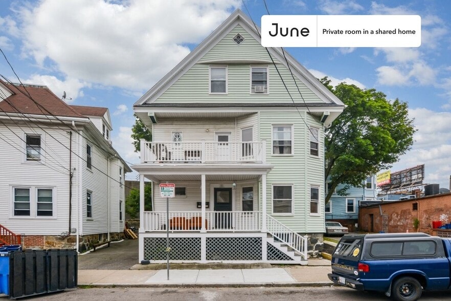 Building Photo - Room in Shared 4 bed/2 bath home in Allston
