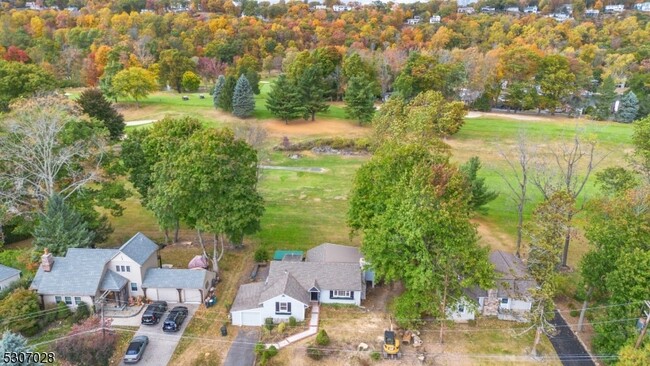 Building Photo - 39 Heighwood Trail