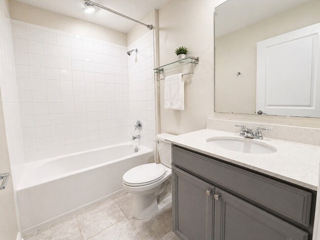 Building Photo - Charming 3-Bed Oasis with 2 Baths and 1,555 Sq Ft of Comfort in Haines City!