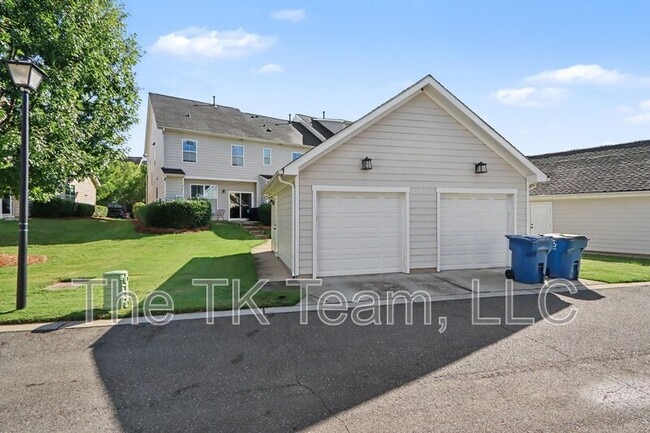 Building Photo - 3835 Willow Green Pl