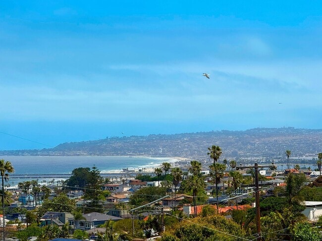 Building Photo - Welcome to your amazing coastal home above Sunset Cliffs