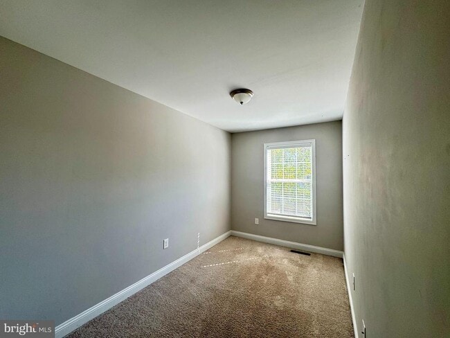 Building Photo - 526 Lancaster Pl