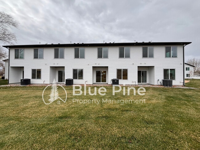 Building Photo - 2398 Caliber Pl