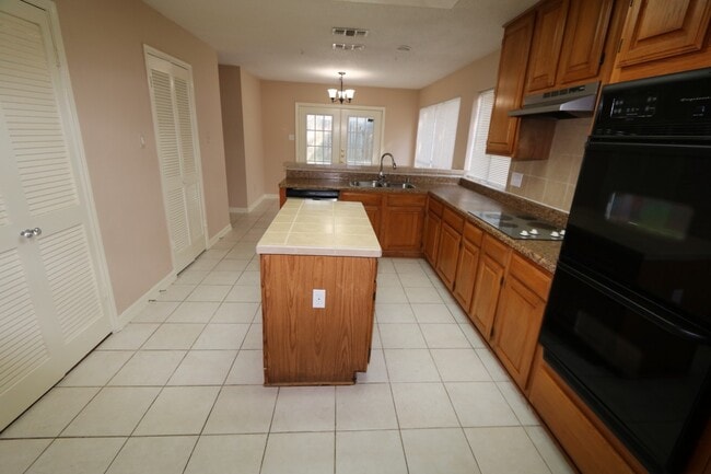 Building Photo - 12510 Sableleaf Dr
