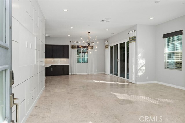 Building Photo - 814 Beacon