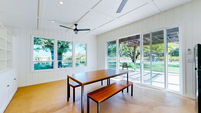 Building Photo - Country Charm Meets Vineyard Views! Two Be...