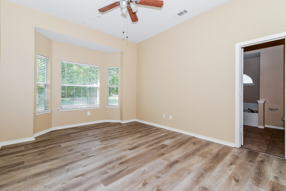 Building Photo - 1500 Hackamore St