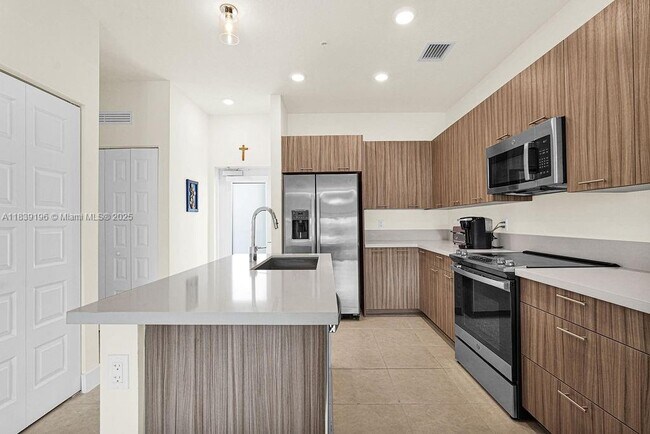 Building Photo - 8301 NW 41st St