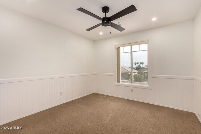 Building Photo - 8382 W Mary Ann Dr