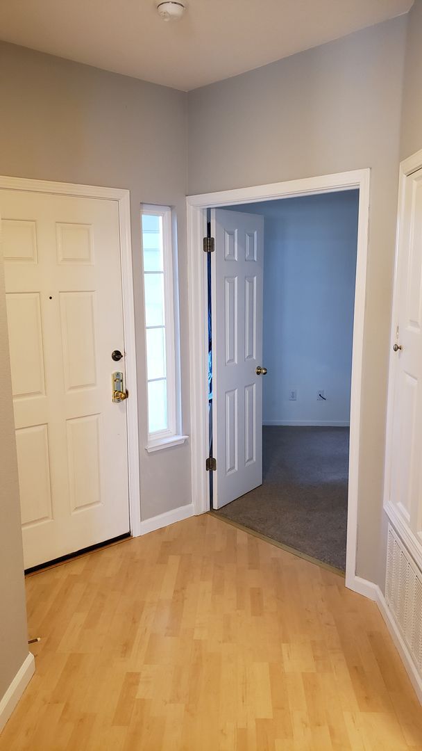 Building Photo - Love the Ocean? 2/2 Condo. STUNNING OCEAN VIEW! Private Patio + 2 Private Garages