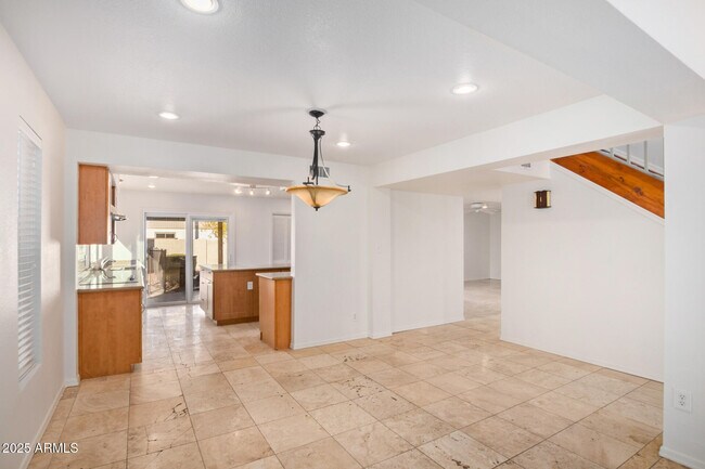 Building Photo - 2522 S Mulberry
