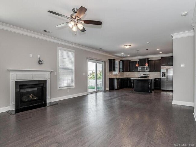 Building Photo - Charming 4 beds 2.5 baths Home in Berewick!