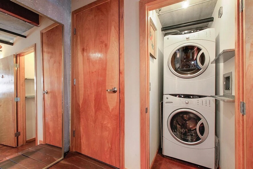 Building Photo - 2340 Curtis Street