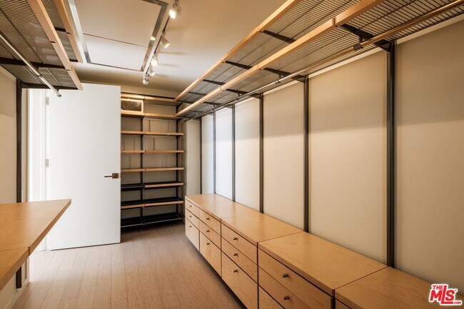 Building Photo - 18223 Coastline Dr