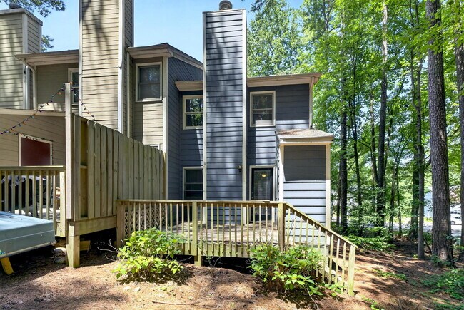 Building Photo - 5541 Kaplan Dr
