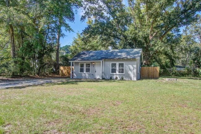 Primary Photo - 118 Klein St