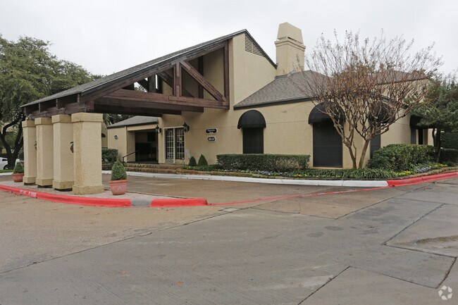 Waterford at the Park - Waterford at the Park Apartments
