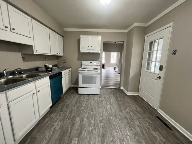 Building Photo - **COMING SOON!** 5 bedroom 2 Full bathroom home in Carlisle PA!