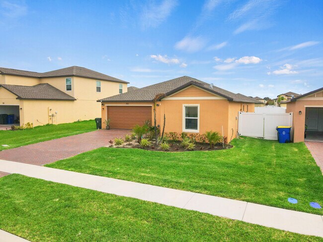 Building Photo - 701 Carlyle Wy