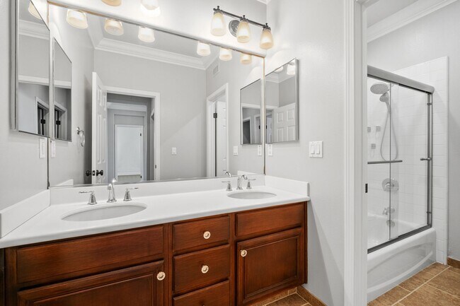 Building Photo - Stunning 5-Bedroom Pool Home in Talega – Luxury Living in San Clemente