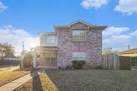 Building Photo - 2703 Clayton Oaks Dr