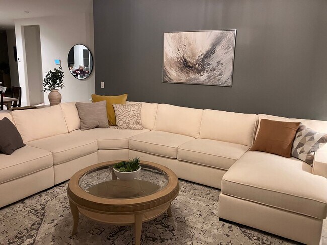 Building Photo - Available as fully furnished or unfurnished! Great Price!!