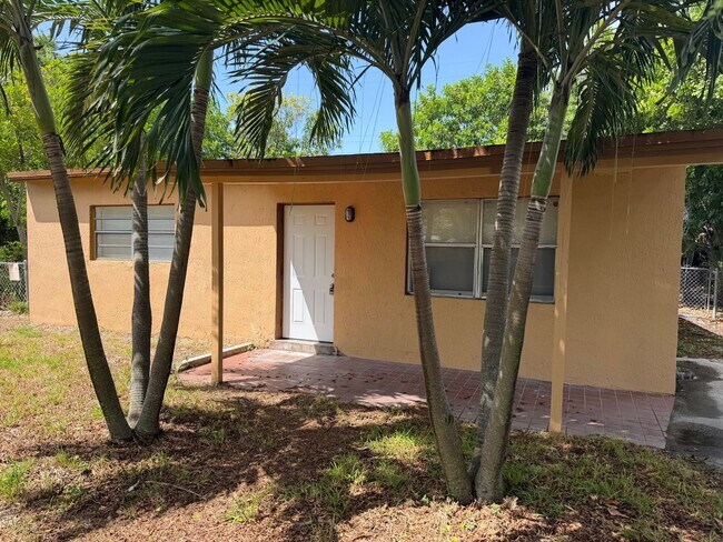 Building Photo - 3011 NW 17th St