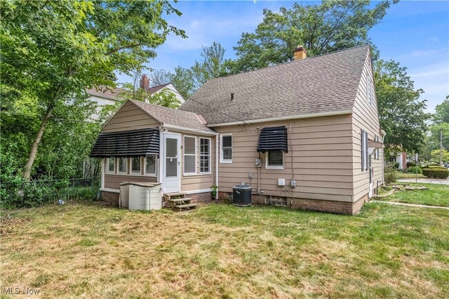 Building Photo - 1080 Piermont Rd
