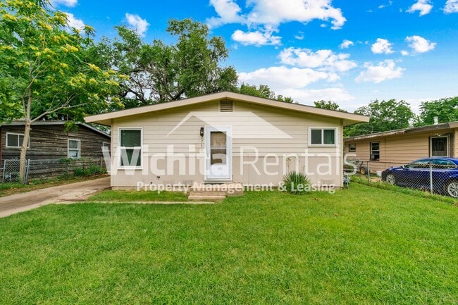 Building Photo - 2730 S Southeast Dr