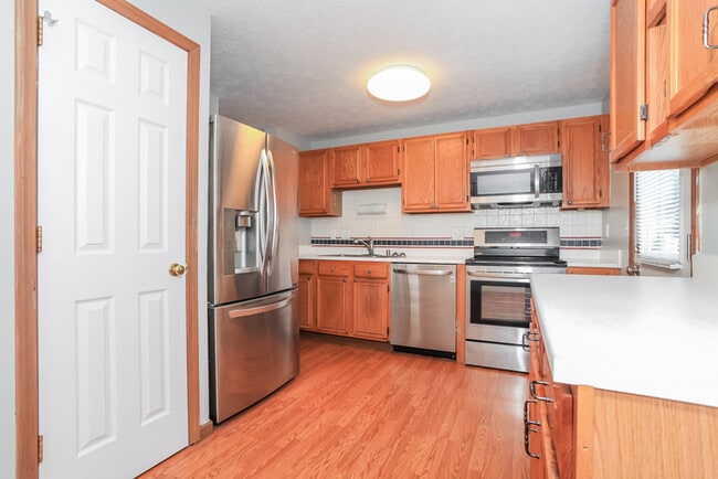 Building Photo - 159 Hillwood Ct