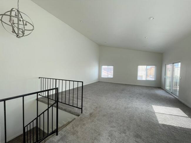 Building Photo - Oxnard Shores- Completely Remodeled & Step...