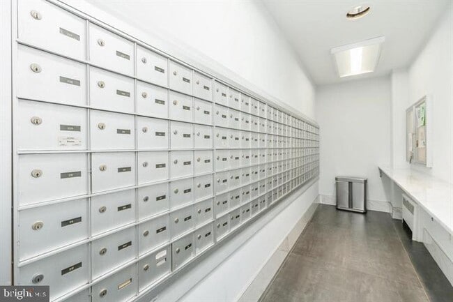 Building Photo - 2101 Chestnut St