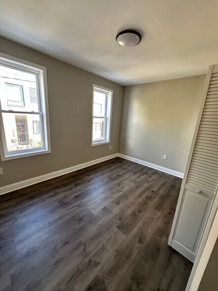 Building Photo - 2544 Turner St