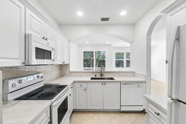 Building Photo - 139 Coconut Key Ln