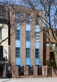 Building Photo - 1320 N La Salle Dr