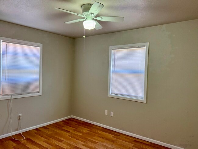 Building Photo - 505 E 37th St