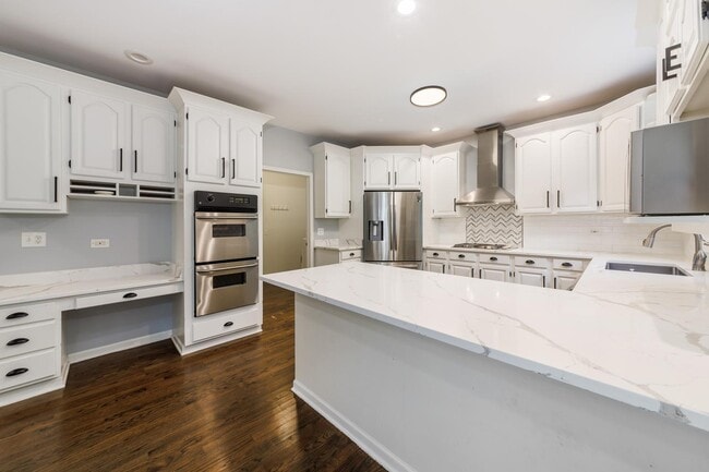 Building Photo - 1106 Portsmouth Cir