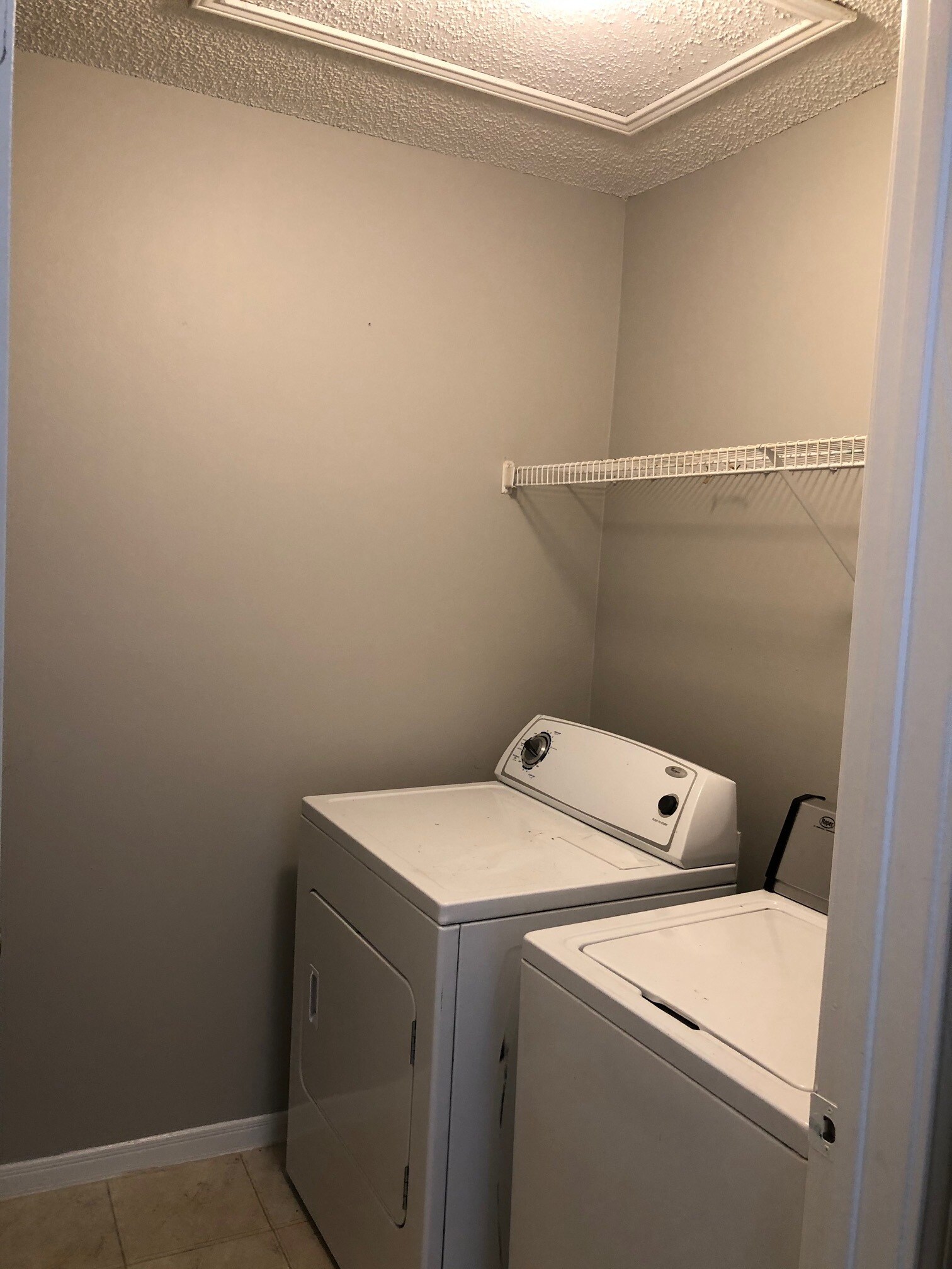 Building Photo - 2508 Grassy Point Dr