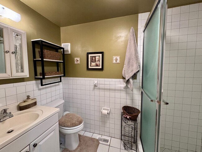 Building Photo - Conveniently located near Langley Air Force Base!