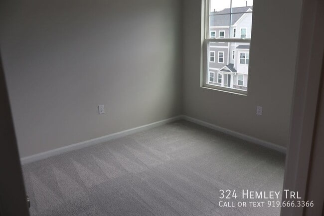 Building Photo - 324 Hemley Trl