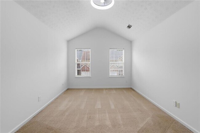 Building Photo - 2915 Greyhawk Ln