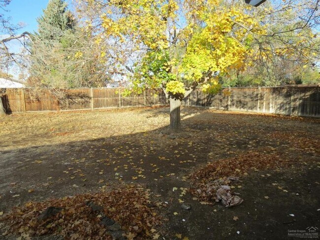 Building Photo - 54- 12th, Poplar