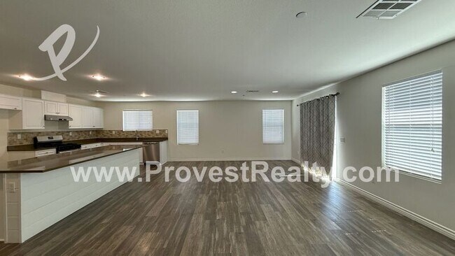 Building Photo - 15946 Silver Tip Way
