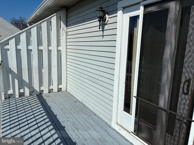 Building Photo - 213 Park Pl Dr