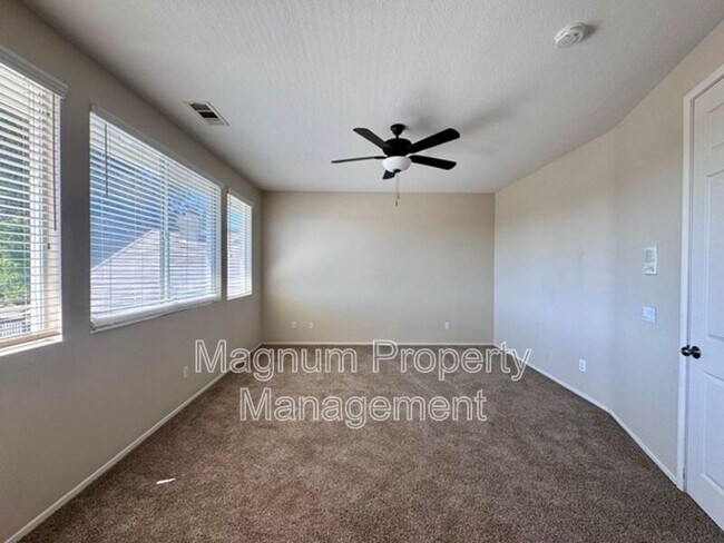 Building Photo - 33021 Adelante St